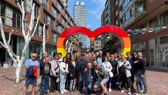 Toronto: recorrido en autobús o a pie por la ciudad en inglés o francés