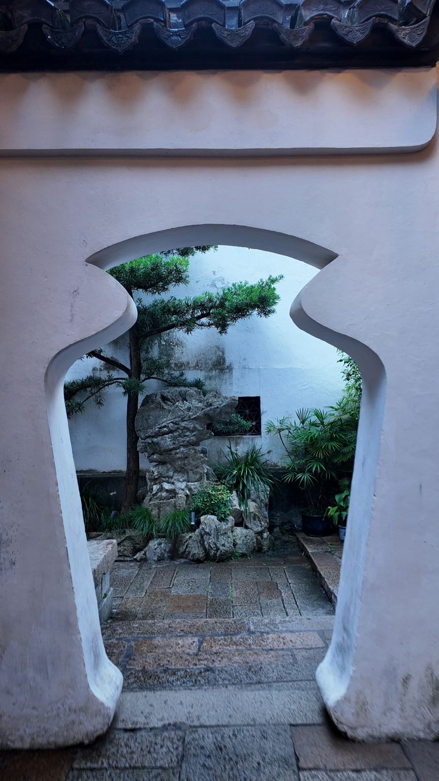 เข้าชมสวนอวี้หยวน (สวนโบราณอายุร้อยปีทางตอนใต้ของแม่น้ำแยงซี) + ทัวร์ครึ่งวันการล่องเรือแม่น้ำหวงผู่