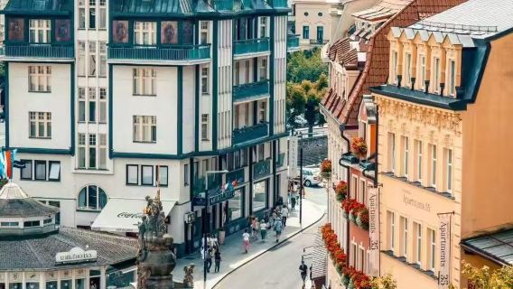 捷克布拉格+卡羅維發利+溫泉迴廊【走進布拉格】