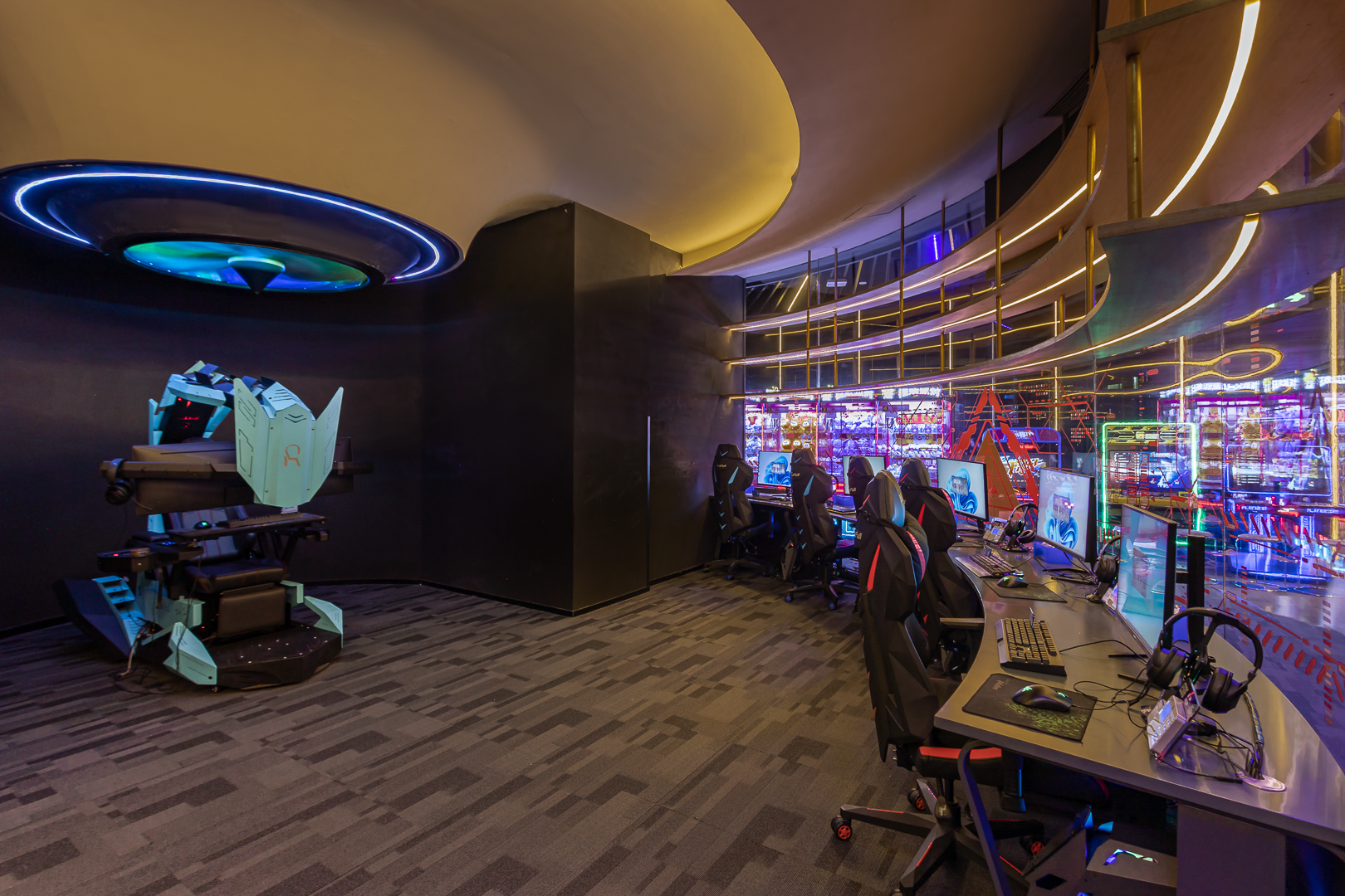 Shenzhen Royal Holiday Gourmet Spa - Visa-free gratuities with choice of Chinese/Thai double massage + 1 lobby service + 24h sauna access