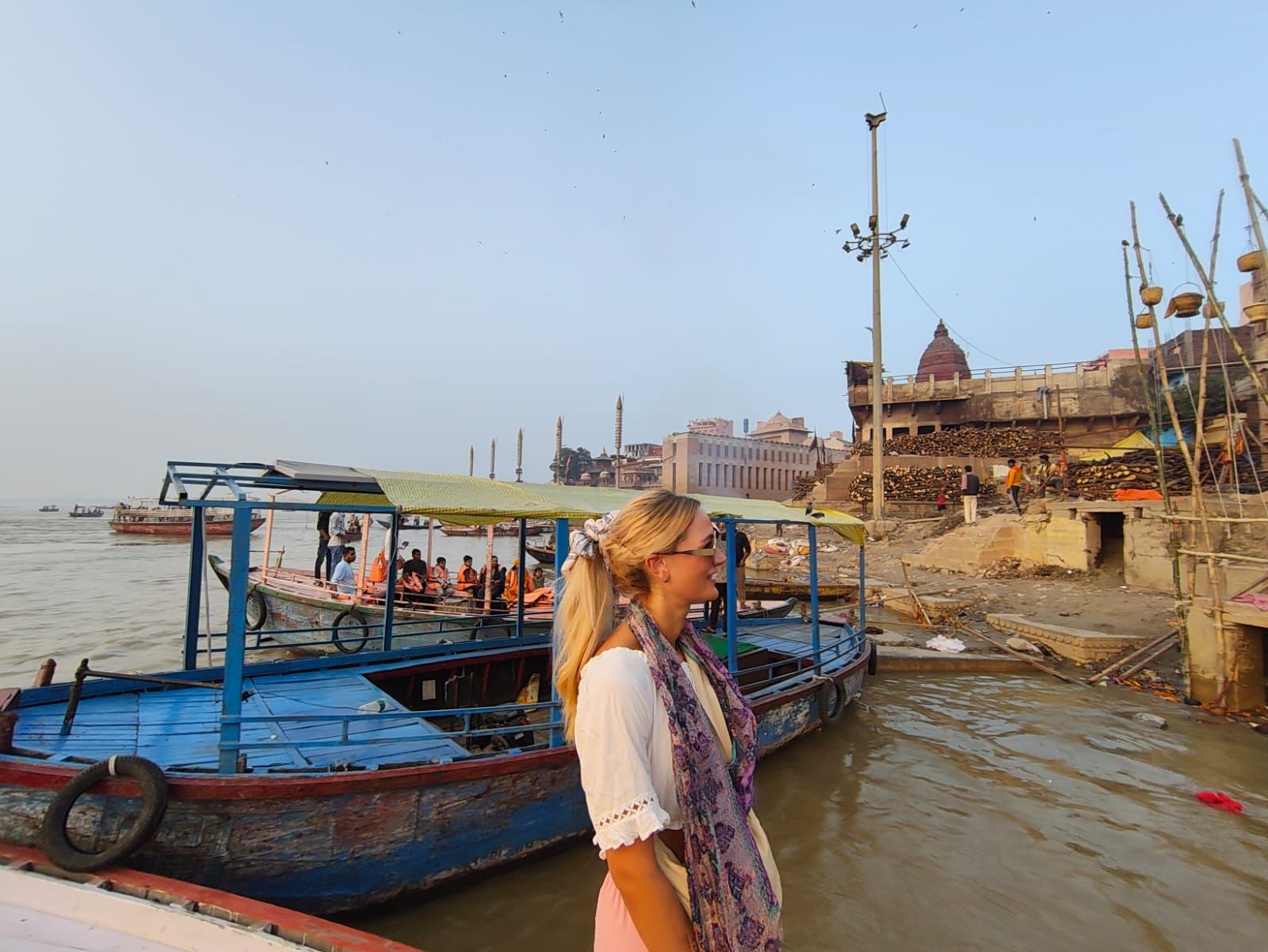 Varanasi: Sunrise Boat Ride with walking Tour