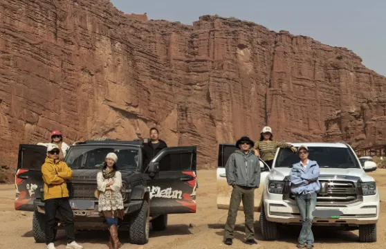 新疆托木爾大峽谷 1~4人越野車純玩一日遊【贈送無人機航拍】