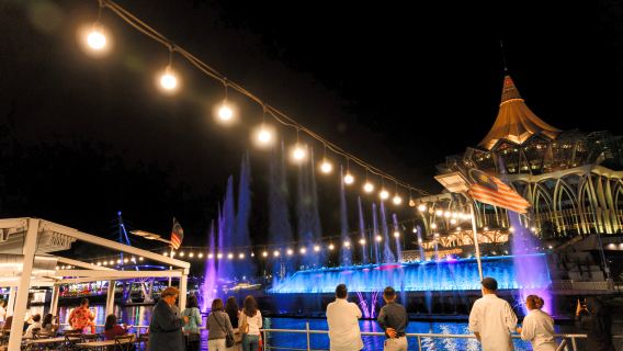 Kuching: Pelayaran Malam, Tiket Masuk, Persembahan Budaya dan Minuman