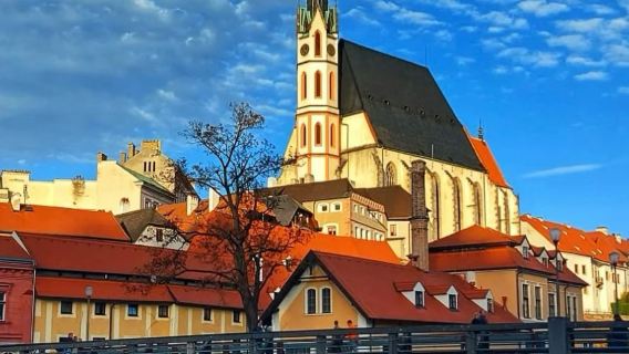 捷克克魯姆洛夫「童話小鎮」波西米亞風情之旅【中文包車一日遊】