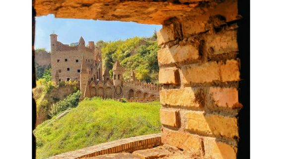 Tongchuan Fragrant Hills + Yuhua Palace + Cotton Warehouse day tour with English service in Shaanxi