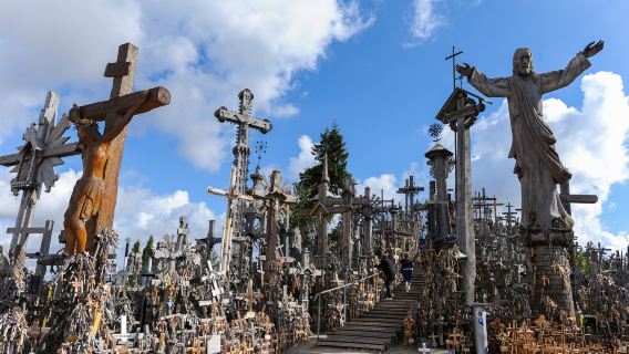 Экскурсия на целый день из Риги на холм Крестов и в Елгаву.