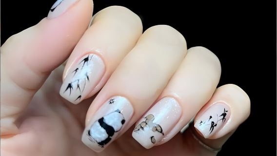 청두 1시간 30분 특별 네일 아트 체험 [중국어/영어 서비스 제공]: 손끝에 중국의 국보급 동물인 판다의 매력을 담은 독특한 판다 네일 아트를 경험해 보세요.