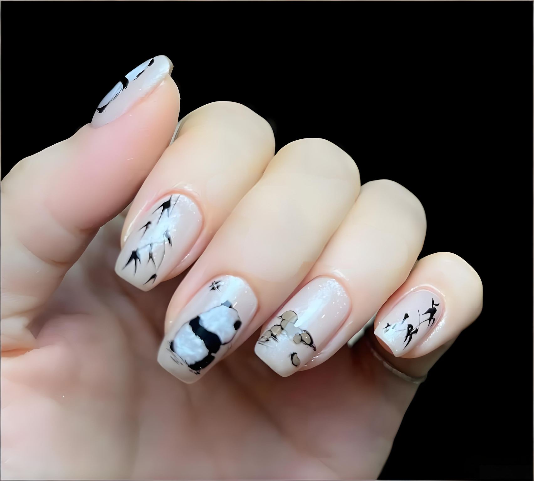 Chengdu 1.5-Hour Exclusive Nail Art Experience [Chinese/English Service Available]: Unique panda nail art, showcasing the charm of this national treasure on your fingertips.
