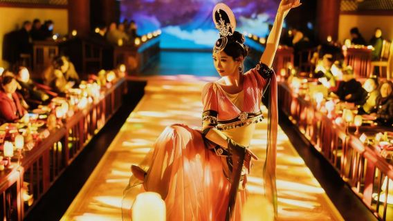 Miên Dương Minh Lâu Thịnh Yến · Bữa Tiệc Cung Đình Đắm Chìm (Đầu Lầu Việt Vương + Vũ Điệu Nghê Thường + Cổ Châu Ngàn Năm + Bữa Tiệc Thính Thị Đắm Chìm)