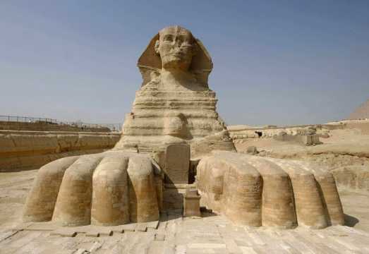 From Hurghada: Small Group Pyramids & Museum with BBQ