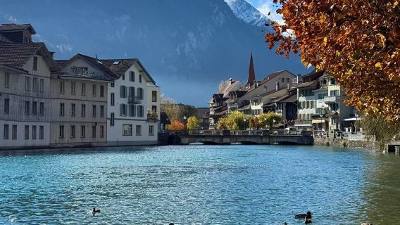 Berlepas dari Zurich | Lawatan Sehari Sewaan Peribadi Eksklusif Interlaken + Spiez + Tasik Thun