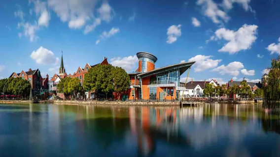 Customized private chartered tour from Shanghai/Suzhou - Jinxi Town + Thames Town