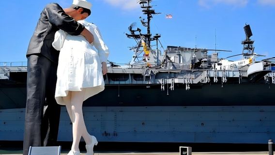 Pergi-balik Los Angeles, Amerika Syarikat - San Diego - Bandar Lama + Victory Kiss - Lawatan Sehari Sewaan Peribadi - Nikmati Tanpa Risau
