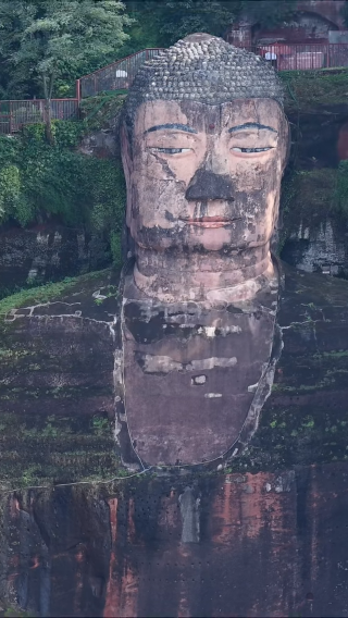 Leshan Giant Buddha 1-day tour [small group tour with English guide]