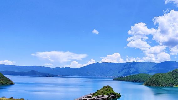 Lugu Lake lawatan sehari 8 orang (hiburan tulen dengan harga berpatutan) + bot tradisional + mengelilingi Lugu Lake + termasuk makan tengahari