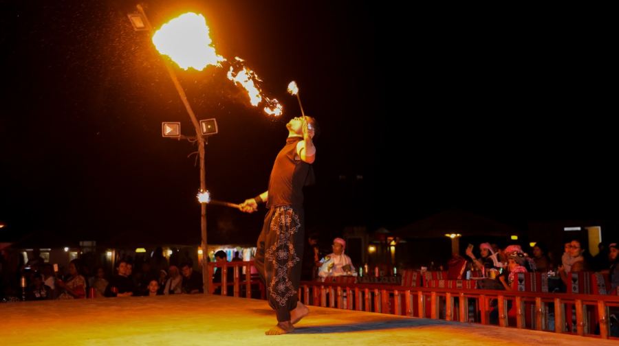杜拜沙漠營地體驗一日遊【網紅沙漠沖沙騎駱駝特色表演酒店接送】