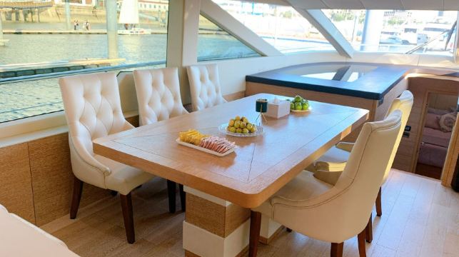 廈門五緣灣68呎豪華遊艇包船出海～支持海釣生日求婚高端商務接待