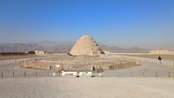 銀川西夏陵+賀蘭山岩畫+賀蘭山森林公園一日遊【私人導覽車資】