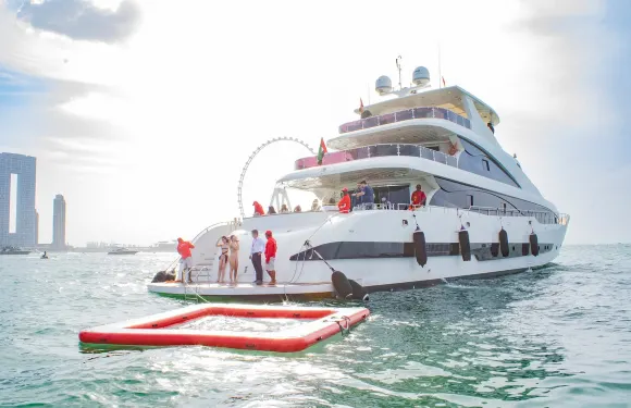 杜拜 Xclusive 豪華共享碼頭遊艇之旅 1/2/3 小時+現場音樂+早餐/燒烤+飲品（可選）