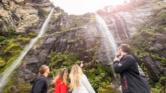 From Queenstown: Milford Sound Day Trip on Premium Coach