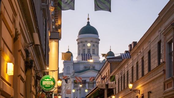 Заказ после консультации / Церковь в скале в Хельсинки, Успенский собор, парк Сибелиуса / аэропорт / трансфер из точки в точку / услуги гида и водителя для путешествий / индивидуальный транспорт