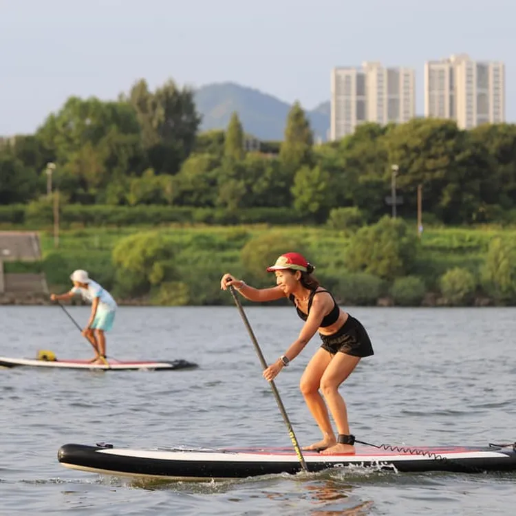 ソウル：漢江でのスタンドアップパドルボード（SUP）＆カヤック | Trip.com