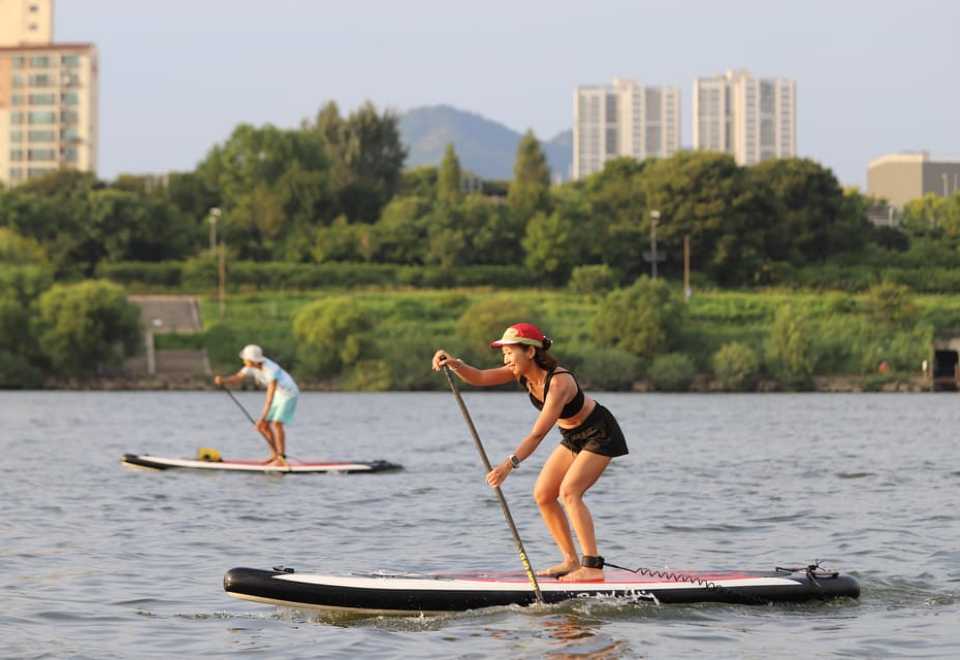 ソウル：漢江でのスタンドアップパドルボード（SUP）＆カヤック | Trip.com