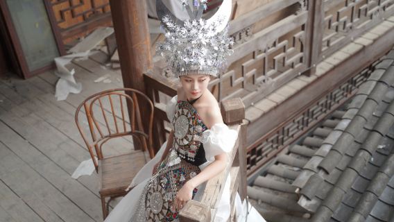 樂山Trip Moments【司機兼導遊兼Trip Moments攝影師+婚紗照航拍微電影+化妝服裝+行程定制+不限人數】