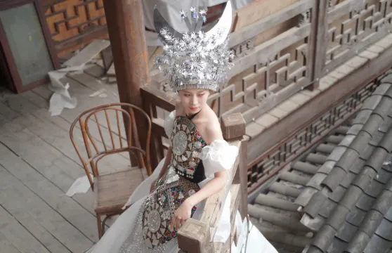 樂山Trip Moments【一對一跟拍街拍航拍抓拍婚拍/多語言翻譯攝影師/攝影攝像】