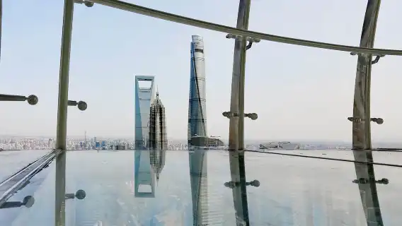 Shanghai popular attractions 1-day tour: Oriental Pearl Radio & Television Tower + The Bund + Yu Garden + ERA acrobatic show