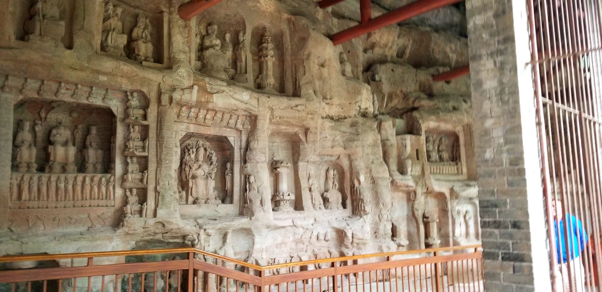 Partenza da Chongqing: Sculture Rupestri di Dazu e Montagna Baoding (Tour Organizzati in Inglese)