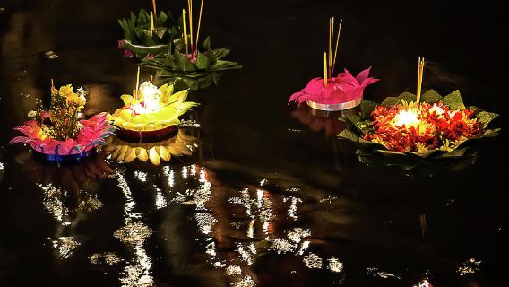 清邁醉美的節日天燈節+素貼山雙龍寺+塔佩門+瓦洛洛市場一日遊