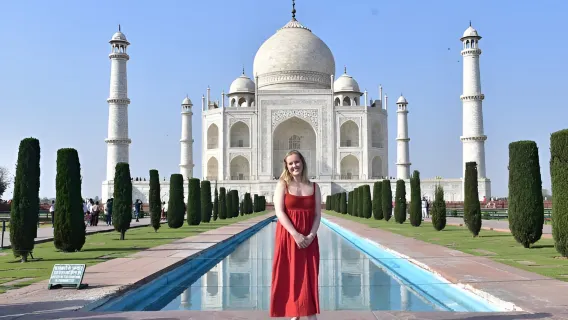 From Delhi: Taj Mahal Sunrise, Agra Fort & Baby Taj Private Day Tour