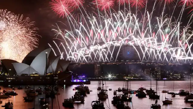 悉尼Fantasea跨年賞煙花遊船（2.5小時／達令港出發／一場煙花／持牌酒吧）