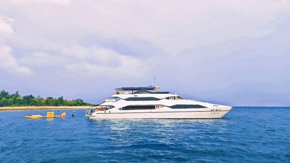 Nightlife at Sanya Bay