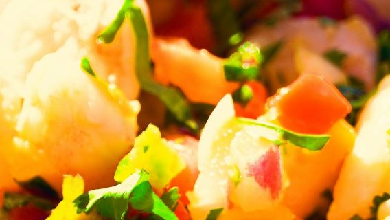 San Diego: Waterfront Walking Food Tour + Carousel Ride