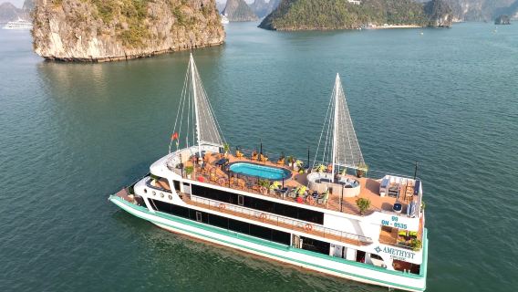 ทัวร์ 1 วันอ่าวหะล็องฮานอย + เรือสำราญหรู + อาหารกลางวันซีฟู้ด + เรือคายัค + น้ำชายามบ่าย/รวมบริการรับส่ง