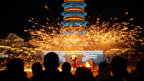 Pick-up service | One-day tour of Wunvzhou Island in Jiangxi Province + Wuyuan performance + intangible cultural heritage iron flower making