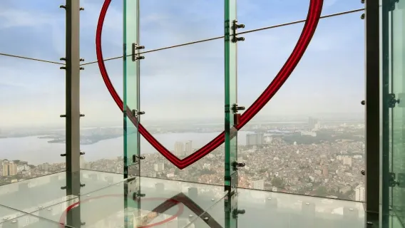 Hanoi Sky Lotte Observation Deck: Entry Ticket + VR Icarus Gliding Game