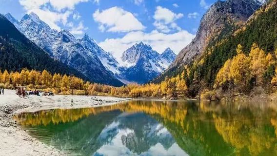 Private tour for 2–8 people · Bipeng Valley pure play 1-day tour · All-inclusive price ● Optional multilingual guide