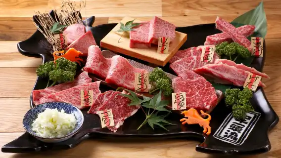 ร้าน Kobe Wagyu Yakiniku Yakiniku Akasaka Main Store ยอดนิยมของโตเกียว