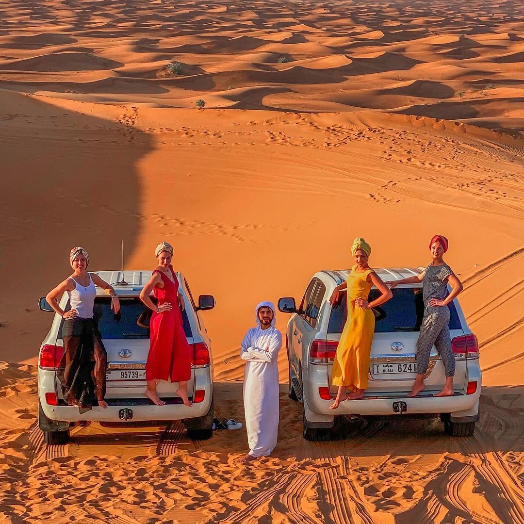 Abu Dhabi Half-Day Desert Safari [Dune Bashing Experience/Hotel Pickup Dinner Show]