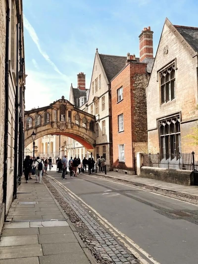 英國劍橋大學+牛津大學一日遊-上門接送全天-12H中文包車