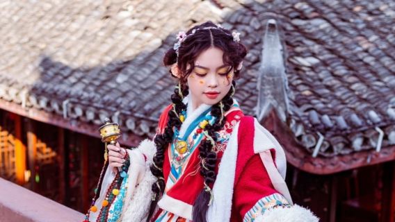 康定旅行写真【ドライバーとディレクター + 旅行写真撮影 + 結婚式の写真とマイクロフィルムの航空写真撮影 + メイクと衣料品&アクセサリー+ 旅程のカスタマイズ + 無料ネガ】