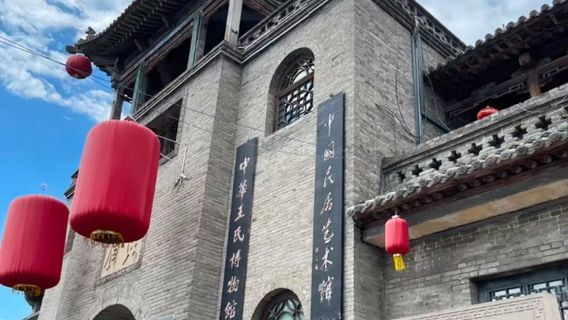 靈石日遊