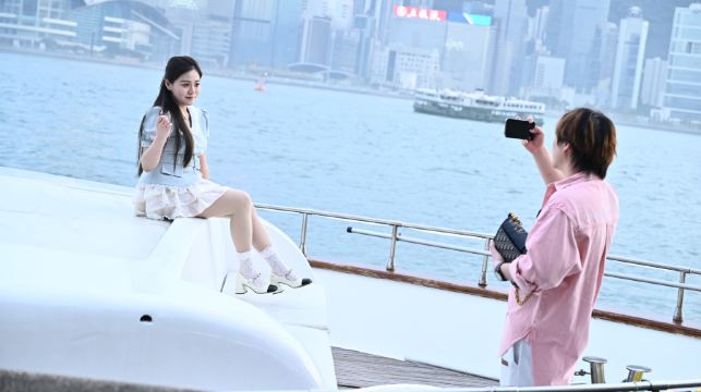 香港特色觀光船維多利亞港夜遊 (90尺超大遊艇)