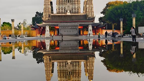 Chengdu 'merchandise popular check-in spots: Longxing Temple, Zhongba Conservation Station, and Haiwozi Ancient Town 1-day tour