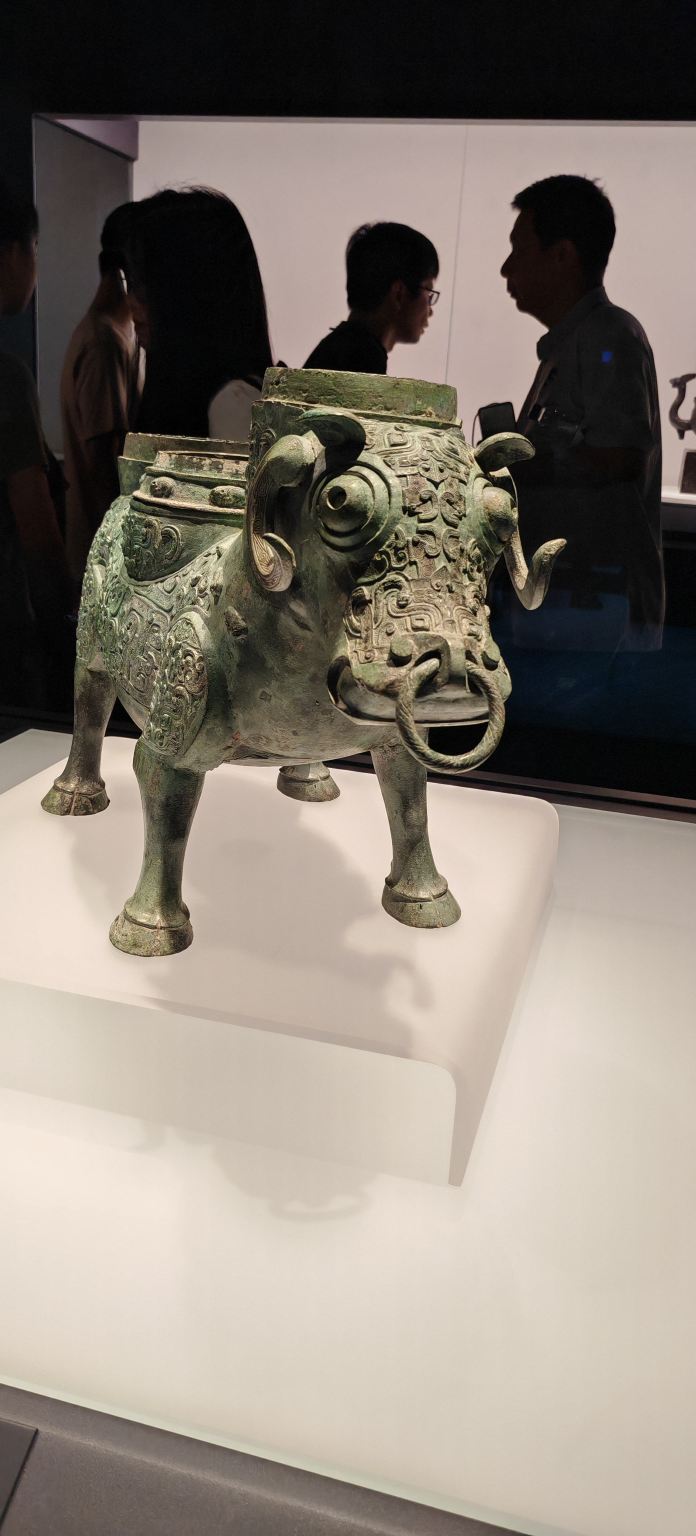 Shanghai Natural History Museum + Shanghai Museum East Hall 1- day tour Life Epic + Civilization Folding