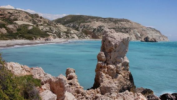 Limassol: Tour xe buýt và thuyền tham quan Aphrodite Baths & Blue Lagoon trong ngày