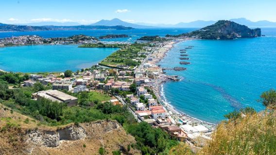 Procida free hydrofoil tour + transfer + typical dessert and coffee